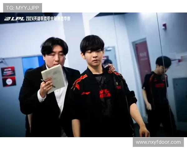 FPX与EDG激烈对决 谁能在英雄联盟赛场中笑到最后