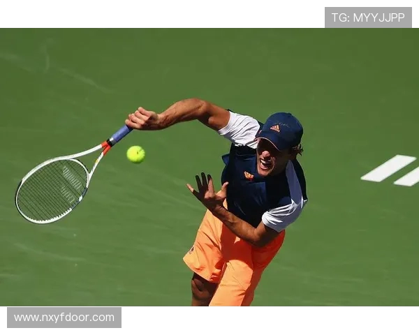 网球运动中的技巧与策略：从基础发球到高级战术的全面解析