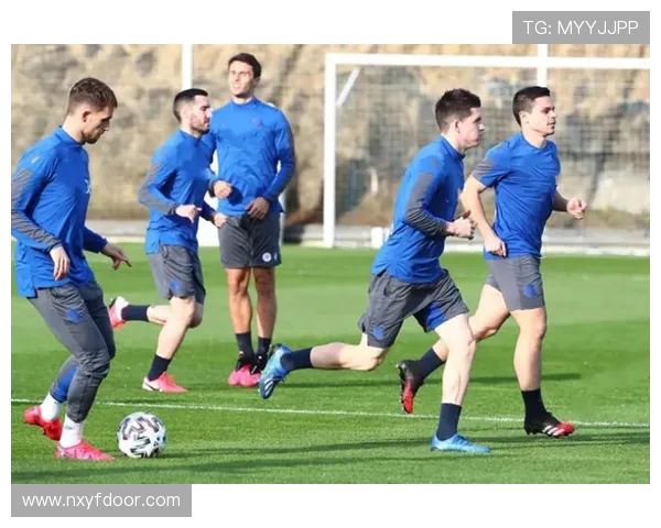 武汉足球队在世锦赛积分榜上以81分稳居第一名展现强劲实力