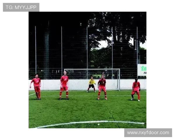 深入分析上海飞盘队的防守策略与战术执行细节 深入分析上海飞盘队的防守策略与战术执行细节