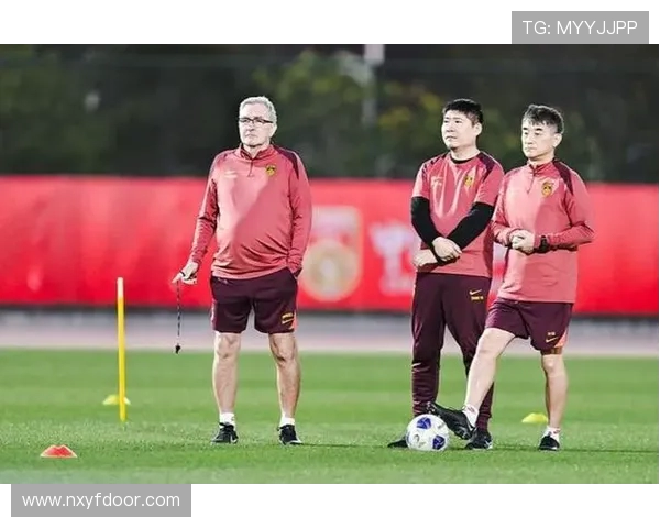 韦世豪率队展现中国足球新风貌引领年轻一代奋勇追梦